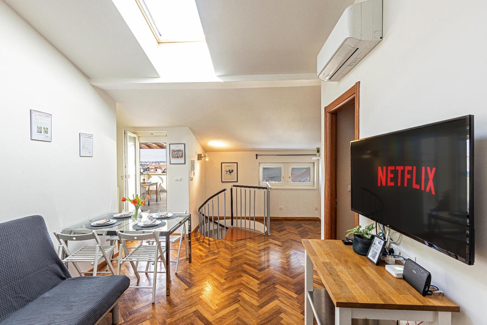 Appartamento Modern Attic With Terrace - Machova Praga