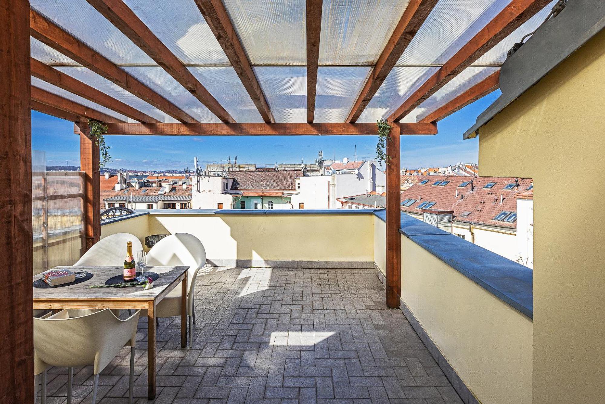 Appartamento Modern Attic With Terrace - Machova